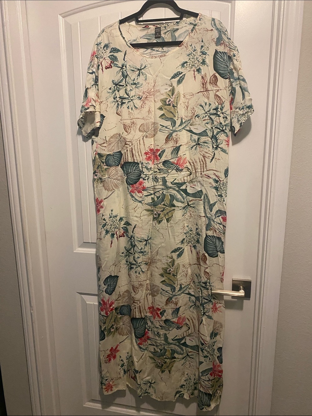 Floral Short-Sleeve Maxi Dress in Cream with Green and Pink Print